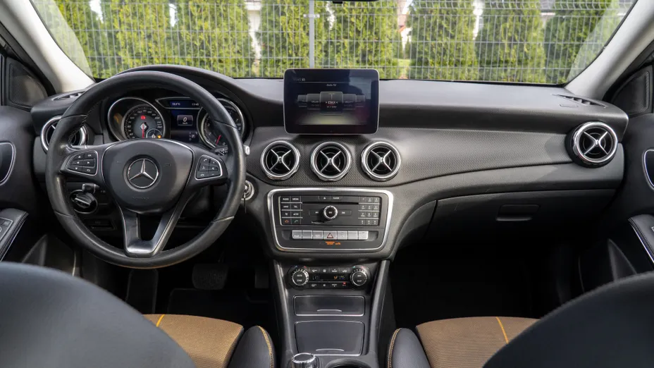 MERCEDES-BENZ GLA GLA 220 4-Matic Urban
