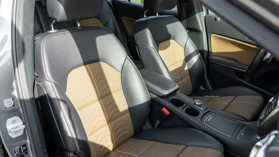 MERCEDES-BENZ GLA GLA 220 4-Matic Urban