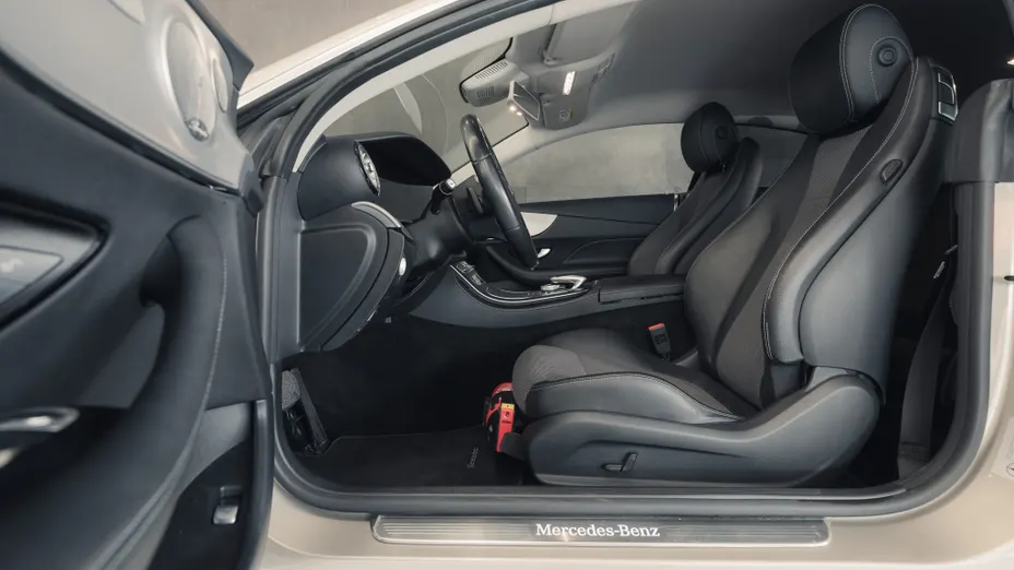 MERCEDES-BENZ E Klasa E 200 Coupe 4-Matic 9G-TRONIC