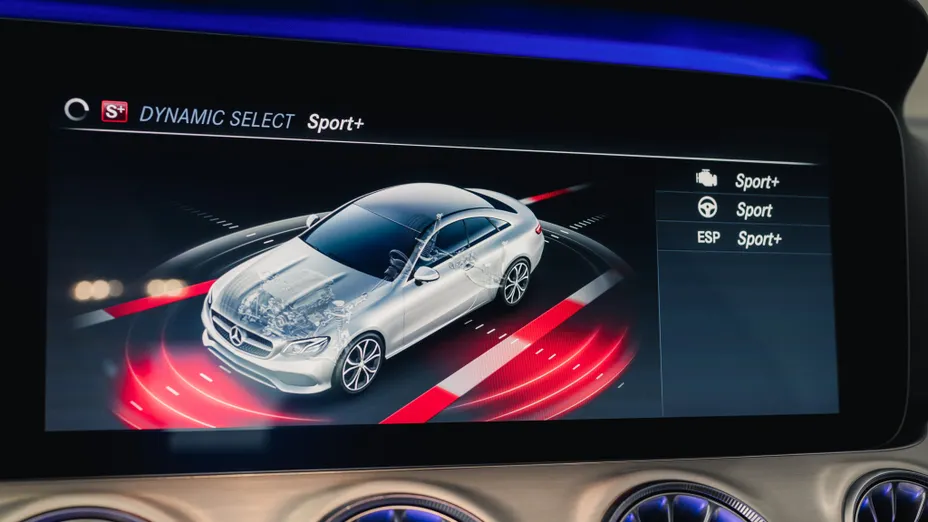 MERCEDES-BENZ E Klasa E 200 Coupe 4-Matic 9G-TRONIC