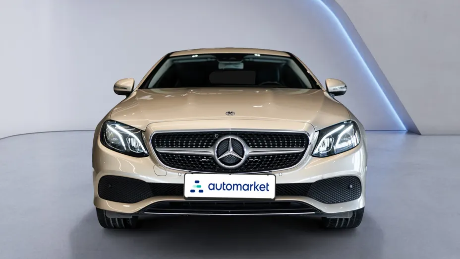 MERCEDES-BENZ E Klasa E 200 Coupe 4-Matic 9G-TRONIC
