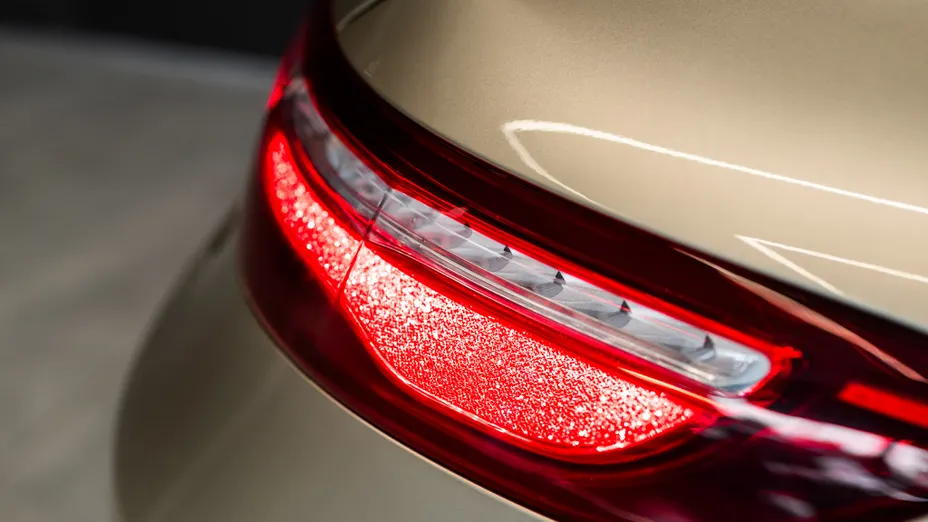 MERCEDES-BENZ E Klasa E 200 Coupe 4-Matic 9G-TRONIC