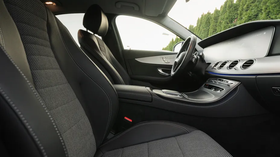 MERCEDES-BENZ E Klasa E 220 d