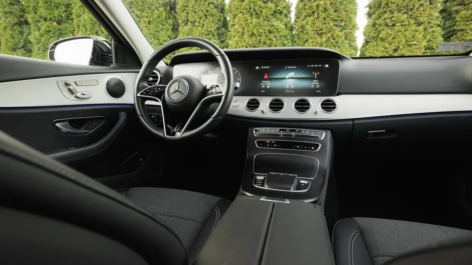 MERCEDES-BENZ E Klasa E 220 d