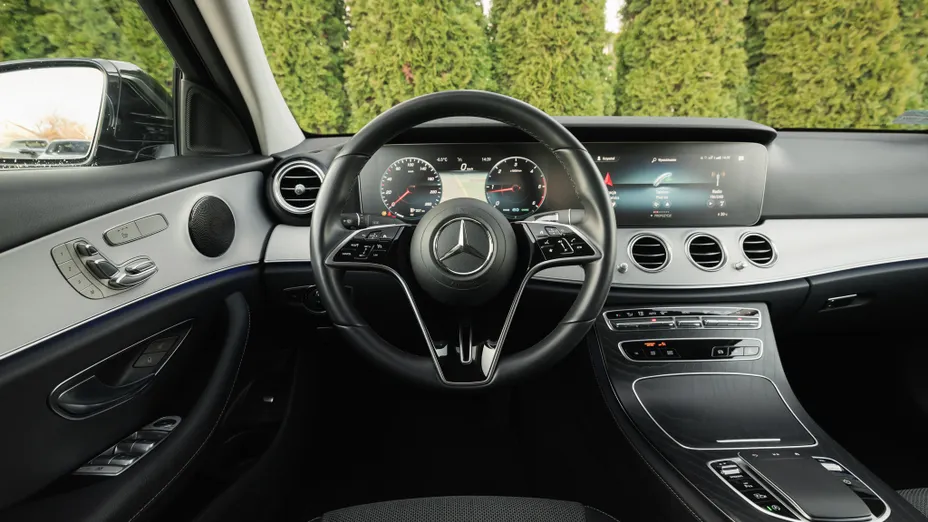 MERCEDES-BENZ E Klasa E 220 d