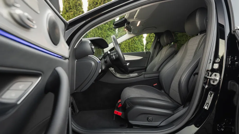 MERCEDES-BENZ E Klasa E 220 d