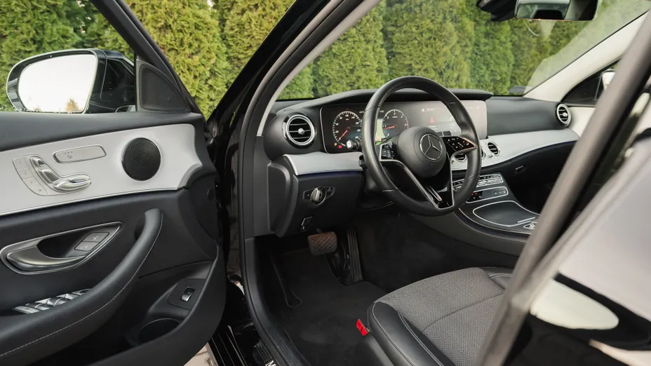 MERCEDES-BENZ E Klasa E 220 d