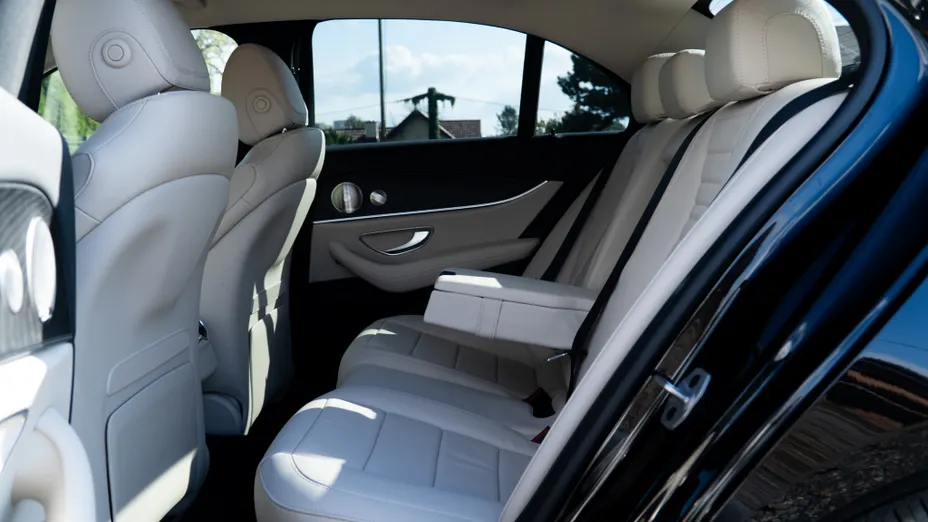 MERCEDES-BENZ E Klasa E 220 d 4-Matic AMG