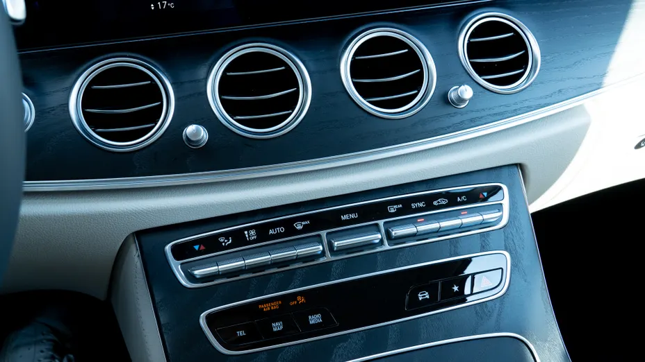 MERCEDES-BENZ E Klasa E 220 d 4-Matic AMG