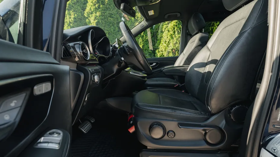 MERCEDES-BENZ V Klasa V 300 d 4-Matic Avantgarde 9G-Tronic (długi)