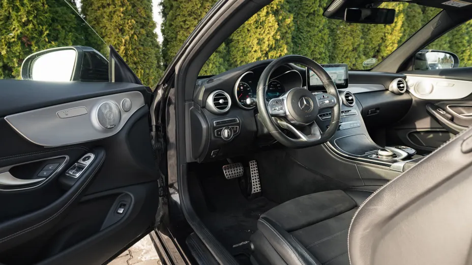 MERCEDES-BENZ C Klasa C 300 9G-TRONIC