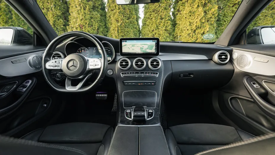 MERCEDES-BENZ C Klasa C 300 9G-TRONIC