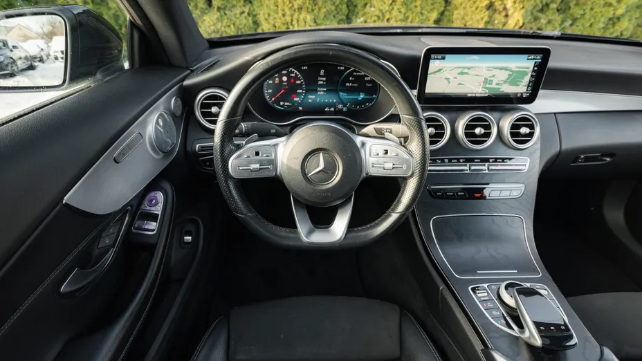 MERCEDES-BENZ C Klasa C 300 9G-TRONIC