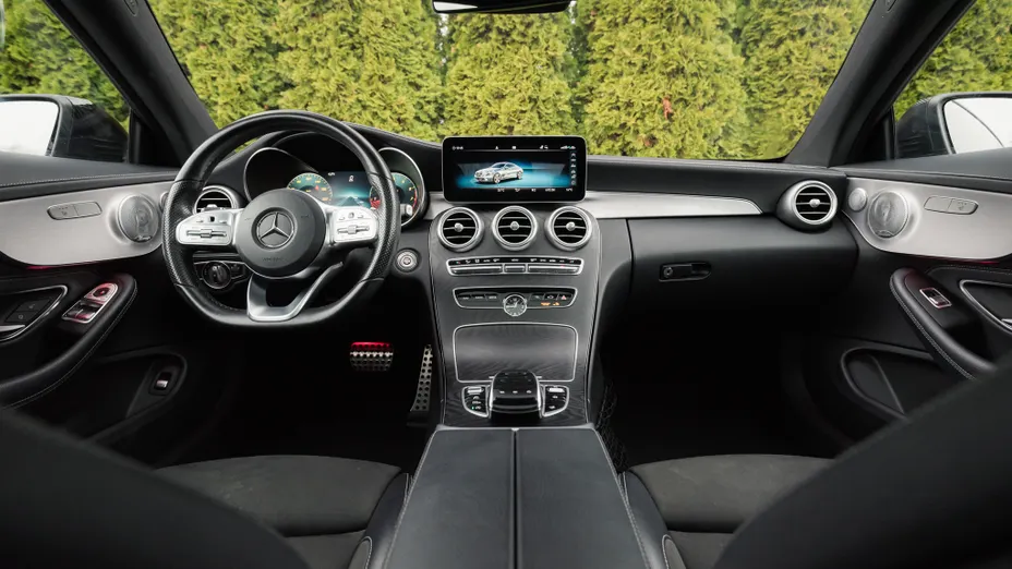 MERCEDES-BENZ C Klasa C 300 9G-TRONIC