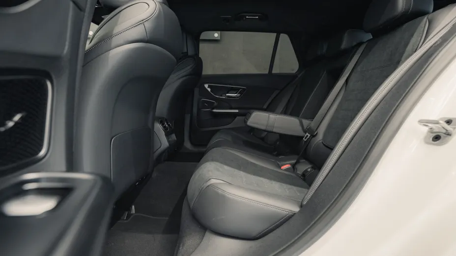 MERCEDES-BENZ C Klasa C 300 de PHEV 4-Matic AMG