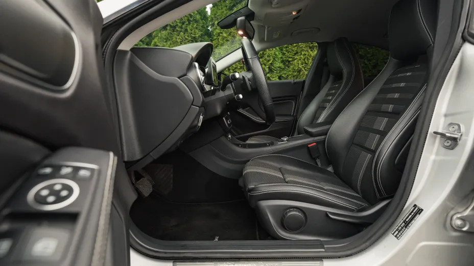 MERCEDES-BENZ CLA CLA 200 (CDI) d 4-Matic