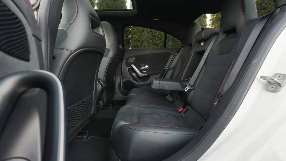 MERCEDES-BENZ CLA CLA 200 AMG Line 7G-DCT