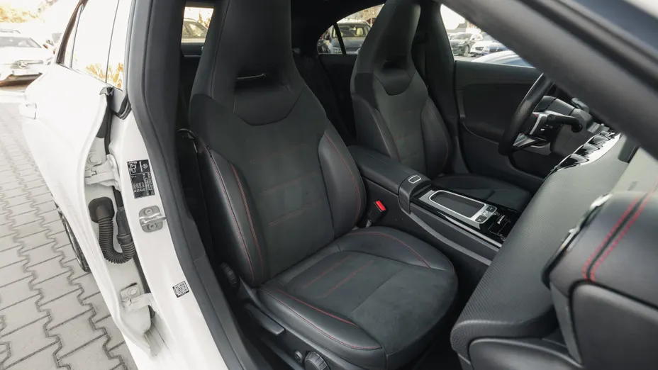 MERCEDES-BENZ CLA CLA 200 AMG Line 7G-DCT