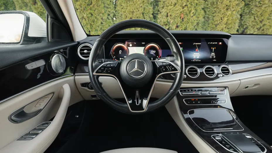 MERCEDES-BENZ E Klasa E 220 d