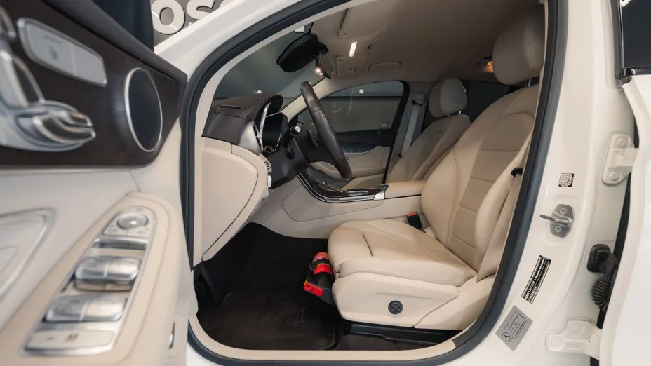 MERCEDES-BENZ GLC GLC 300 e 4-Matic