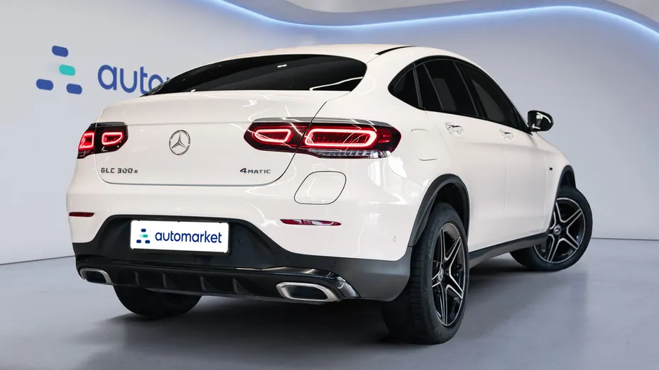 MERCEDES-BENZ GLC GLC 300 e 4-Matic