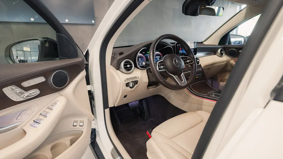 MERCEDES-BENZ GLC GLC 300 e 4-Matic