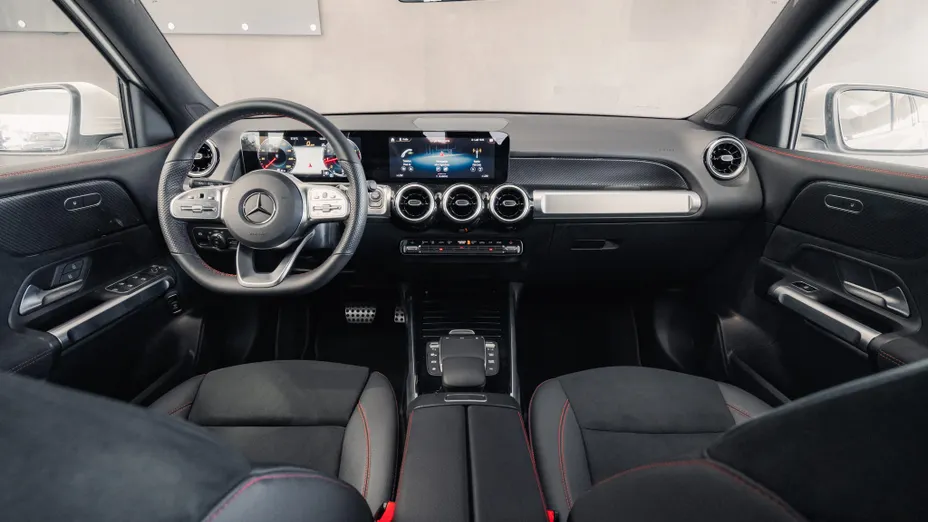 MERCEDES-BENZ GLB GLB 200 4-Matic AMG Line 8G-DCT