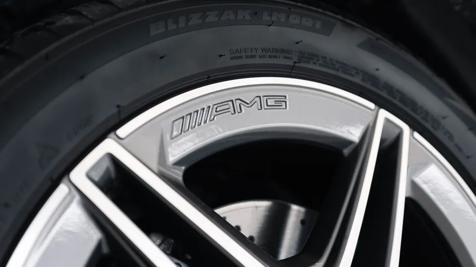MERCEDES-BENZ GLB GLB 200 4-Matic AMG Line 8G-DCT