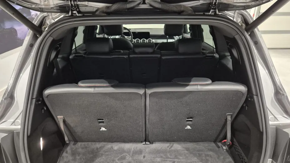 MERCEDES-BENZ GLB GLB 220 d 4-Matic AMG Line 8G-DCT