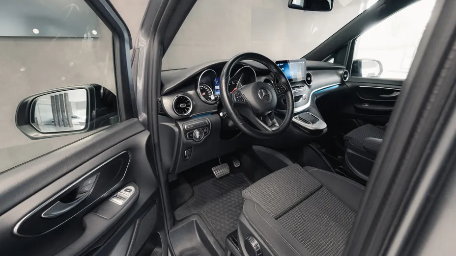 MERCEDES-BENZ V Klasa V 300 d 4-Matic 9G-Tronic (długi)
