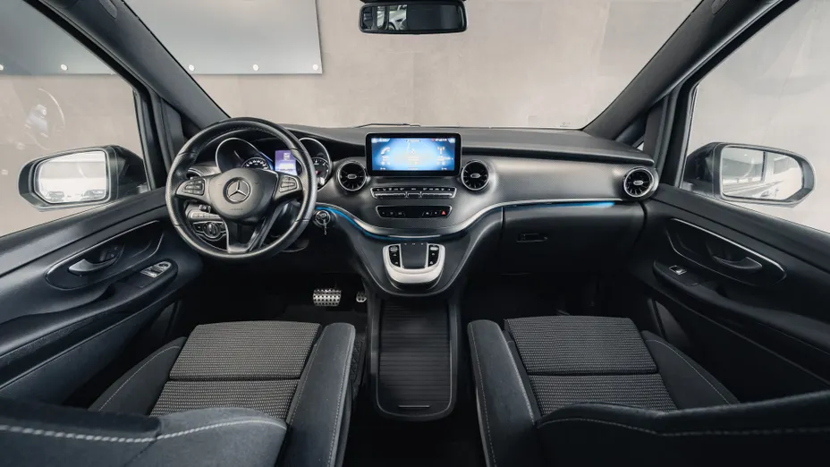 MERCEDES-BENZ V Klasa V 300 d 4-Matic 9G-Tronic (długi)