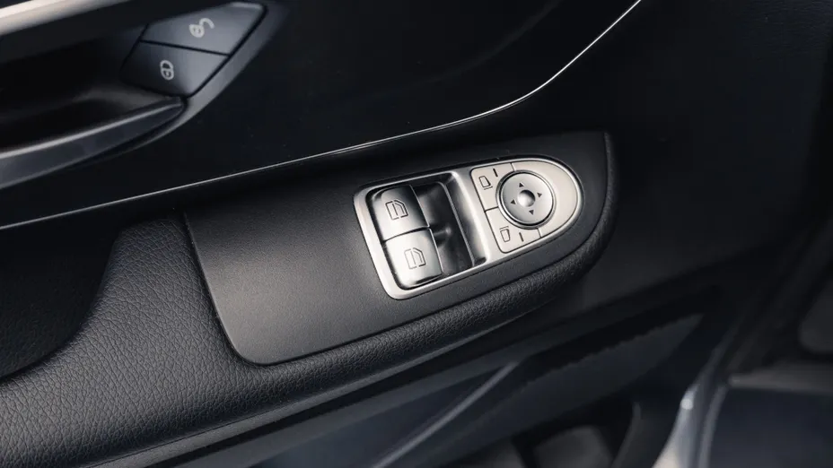 MERCEDES-BENZ V Klasa V 300 d 4-Matic 9G-Tronic (długi)