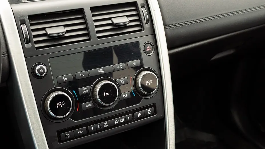 LAND ROVER Discovery Sport Discovery Sport 2.0 D150 R-Dynamic SE aut