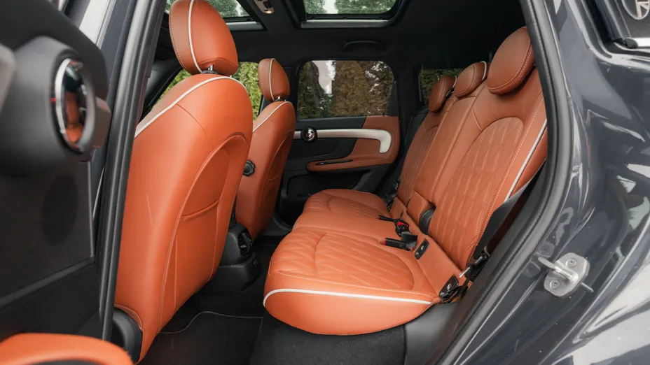 MINI [BMW] Countryman Cooper SE ALL4 MINI Yours Trim aut