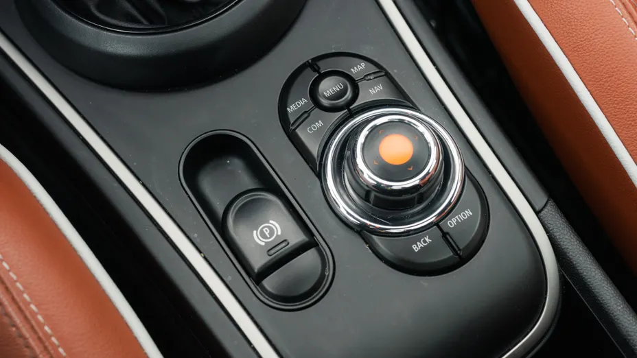 MINI [BMW] Countryman Cooper SE ALL4 MINI Yours Trim aut