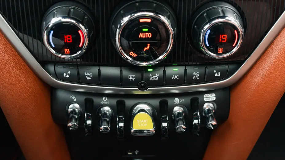 MINI [BMW] Countryman Cooper SE ALL4 MINI Yours Trim aut