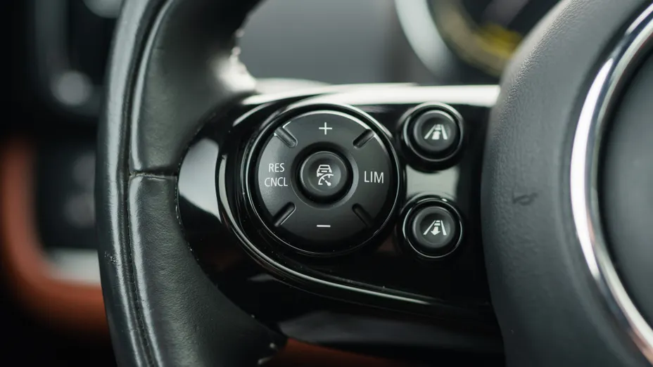 MINI [BMW] Countryman Cooper SE ALL4 MINI Yours Trim aut