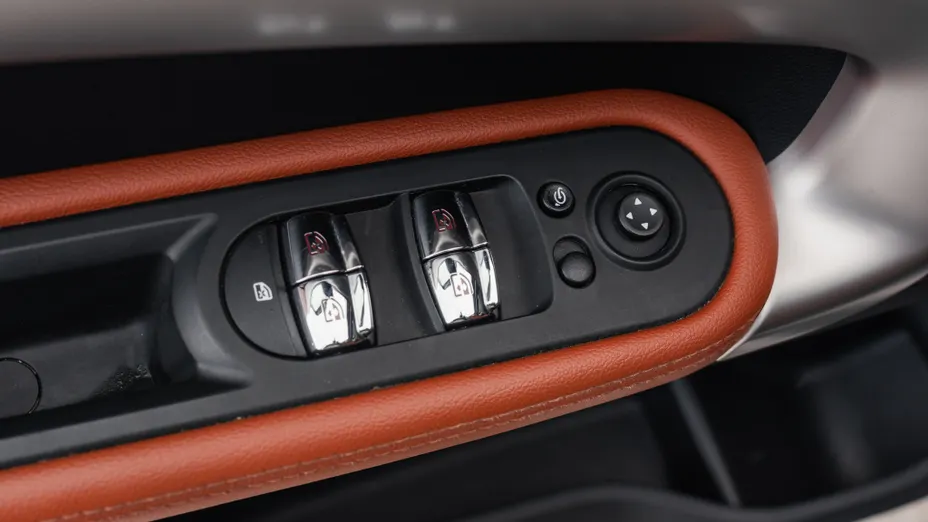 MINI [BMW] Countryman Cooper SE ALL4 MINI Yours Trim aut