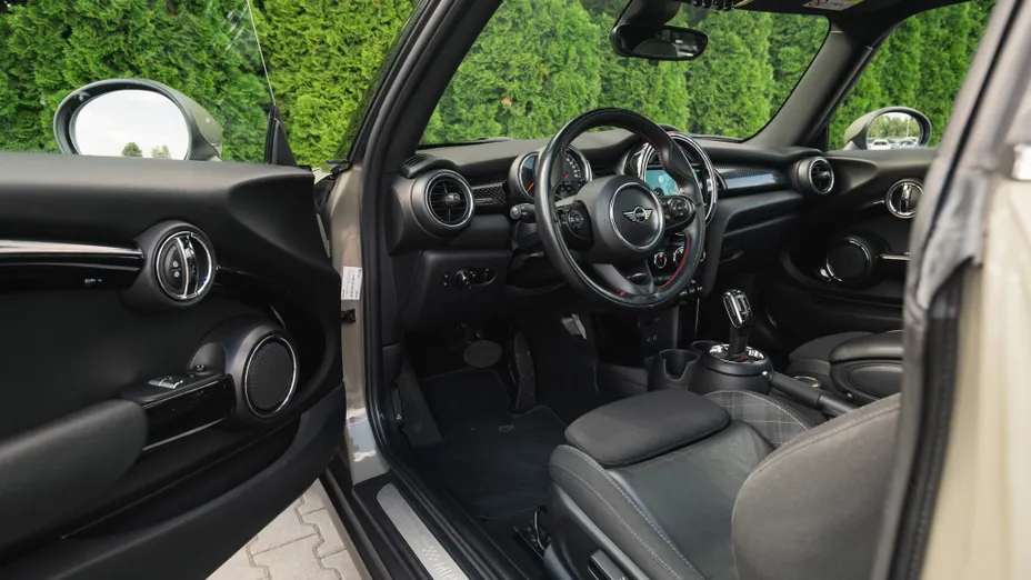 MINI [BMW] Mini Cooper S sport-aut