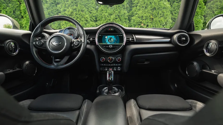 MINI [BMW] Mini Cooper S sport-aut