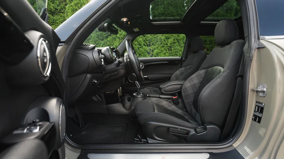 MINI [BMW] Mini Cooper S sport-aut