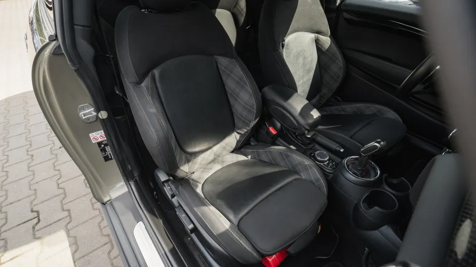 MINI [BMW] Mini Cooper S sport-aut