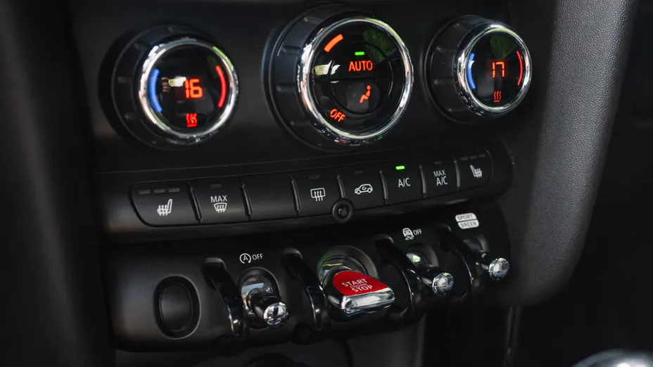 MINI [BMW] Mini Cooper S sport-aut