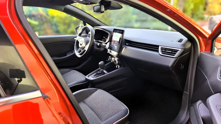 MITSUBISHI Colt -