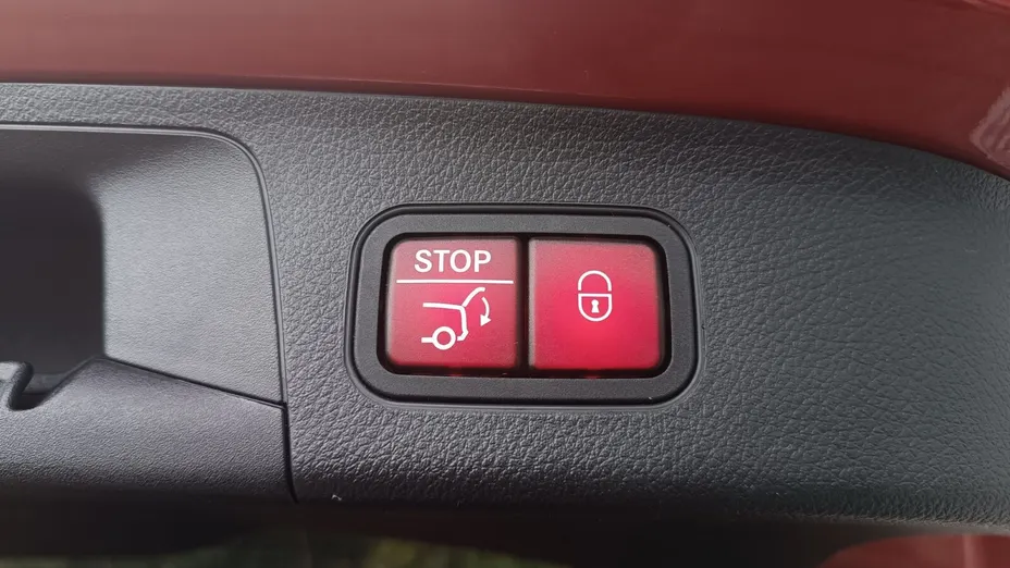 MERCEDES-BENZ GLA GLA 200 AMG Line