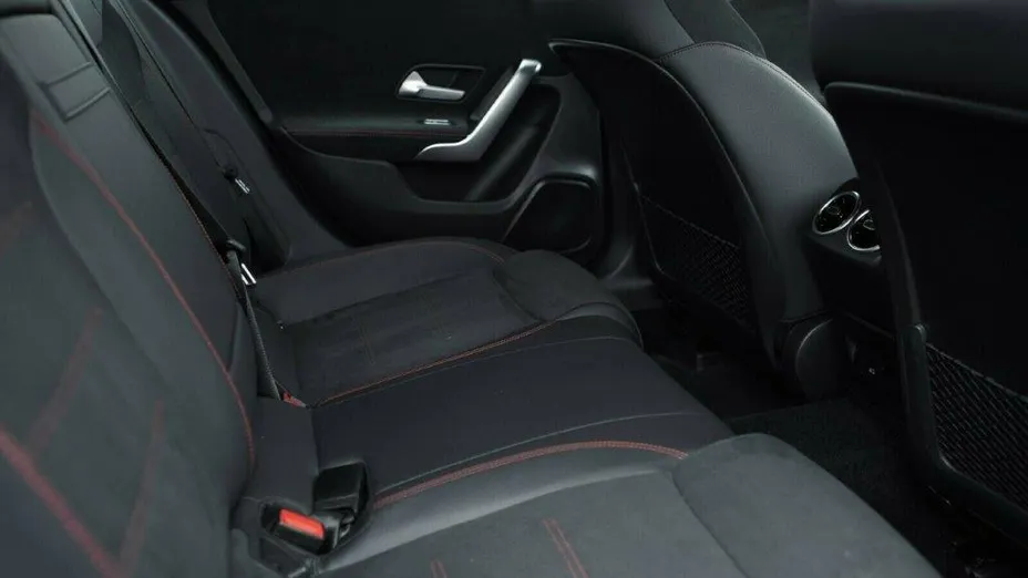 MERCEDES-BENZ A Klasa A 200 AMG Line 7G-DCT