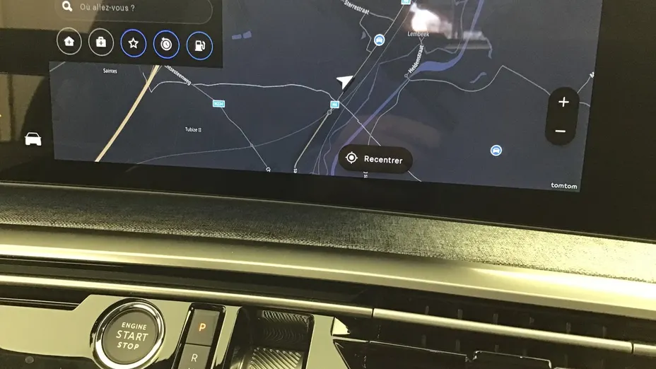 PEUGEOT 3008 -