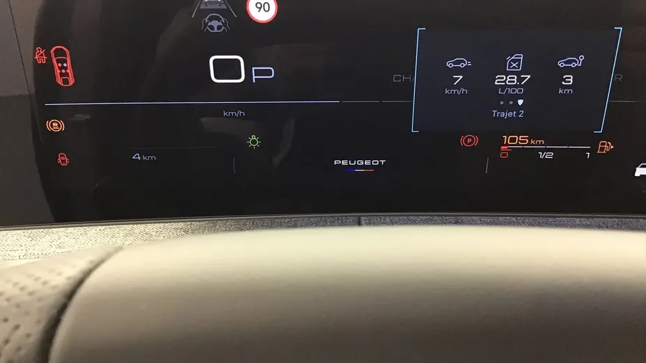 PEUGEOT 3008 -