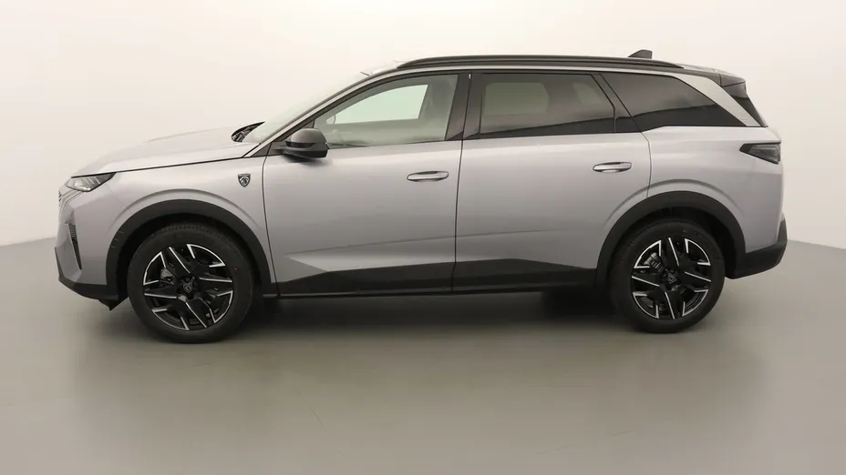 PEUGEOT 5008 -
