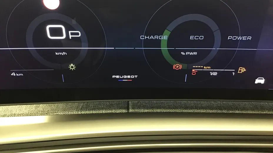 PEUGEOT 5008 -